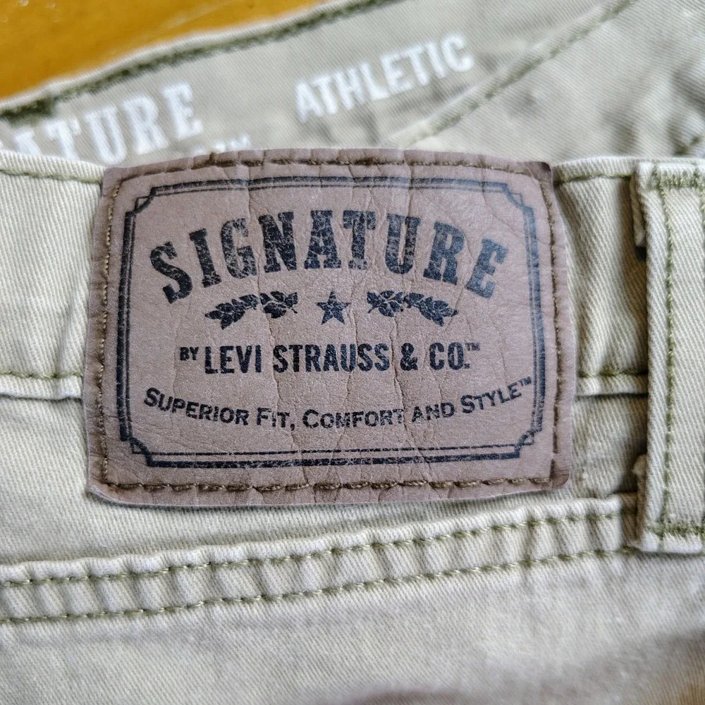 Signature by Levi Strauss & Co Mens Athletic Fit Khaki Tan Jeans W36 L30 work